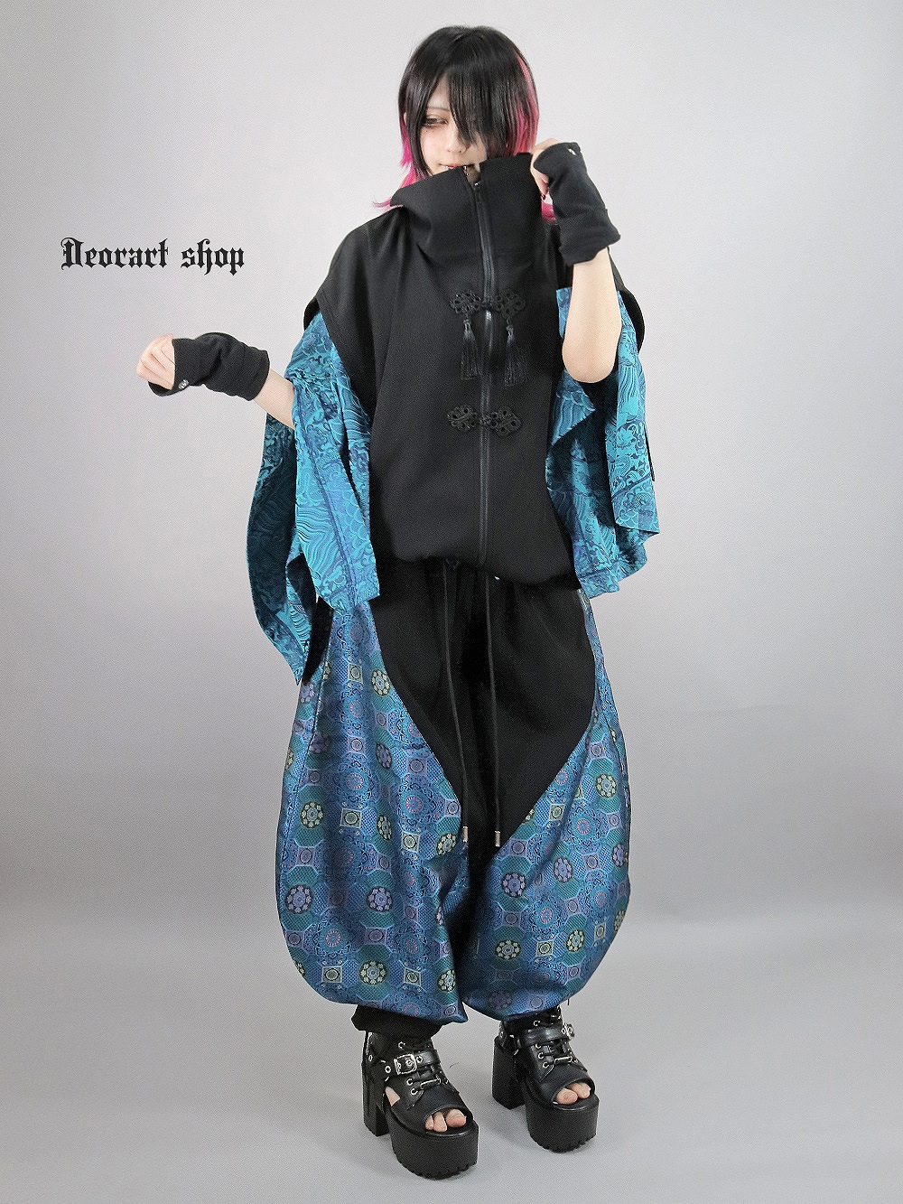 Deorart,ディオラート,V系,地雷系,中華柄,ハイネック,スタンドネック,ベスト,チャイナボタン,新中式,中華マフィア,チャイニーズマフィア,コーデ,ホスト,コンカフェ,ライブ,ファッション,ダンス衣装,メンズ,レディス,男装