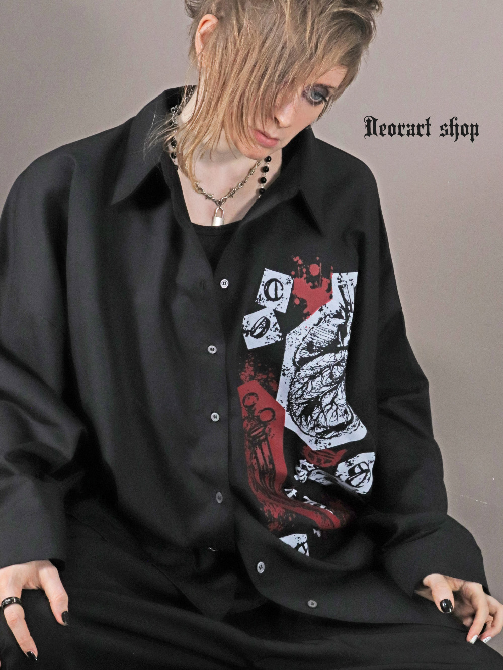 Deorart,ディオラート,病院風コーデ,血まみれ,包帯,ナースコーデ,ドクター,注射器,心臓,プリント,医者,白衣,マッドサイエンティスト,コスプレ,ゴスロリ,通販,地雷系,ハロウィン,衣装,バンド,コンカフェ,V系,ヴィジュアル系,男,メンズ,レディース,ファッション,mad scientist,emo,fashion