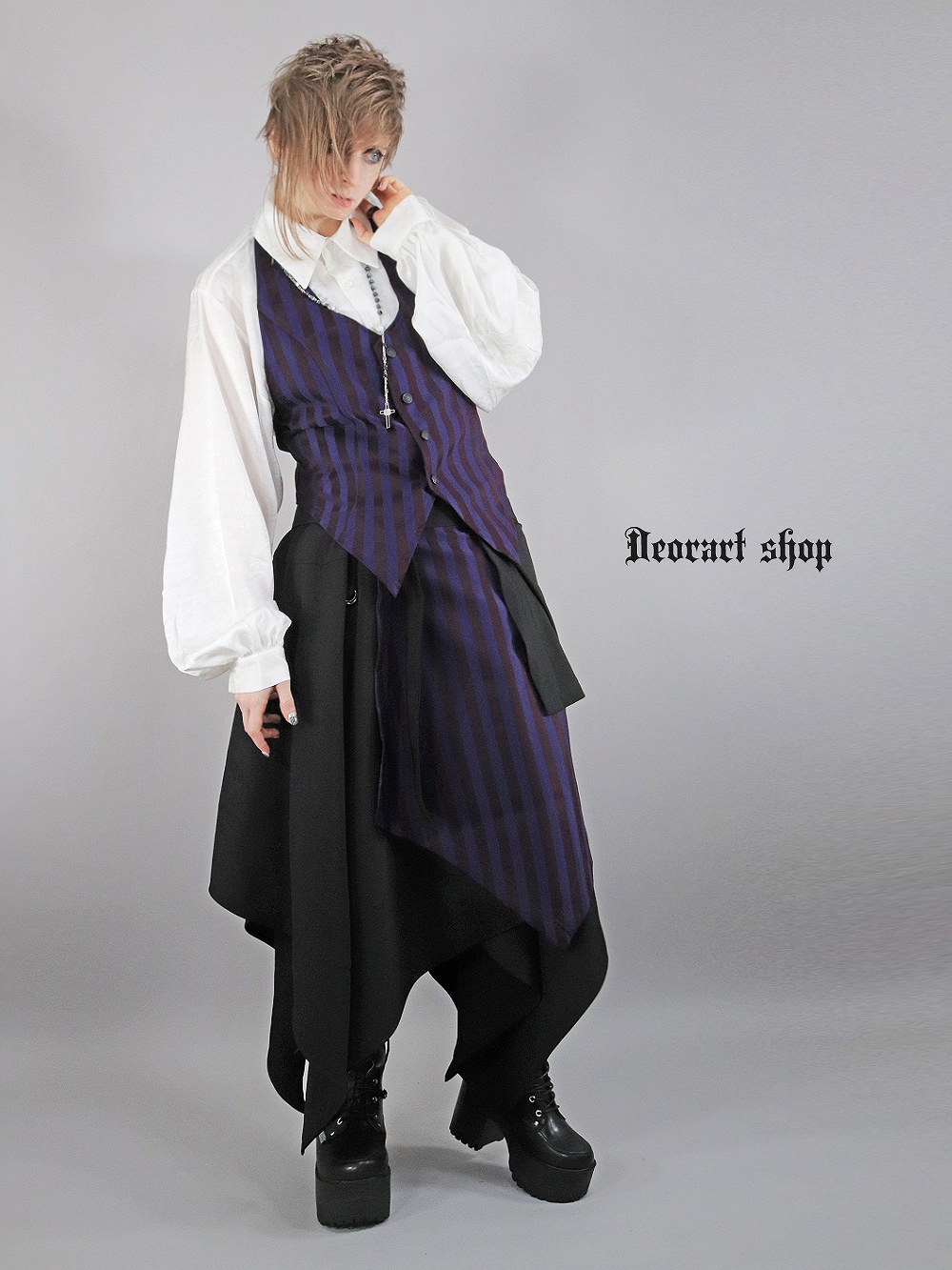 Deorart,ディオラート,V系,ストライプ,ホラー,地雷系,執事風ギャルソン,王子,マント,スカート,パンツ,中世,セットアップ,V系,ヴィジュアル系,コーデ,ホスト,コンカフェ,ライブ,ファッション,ダンス衣装,メンズ,レディス,男装