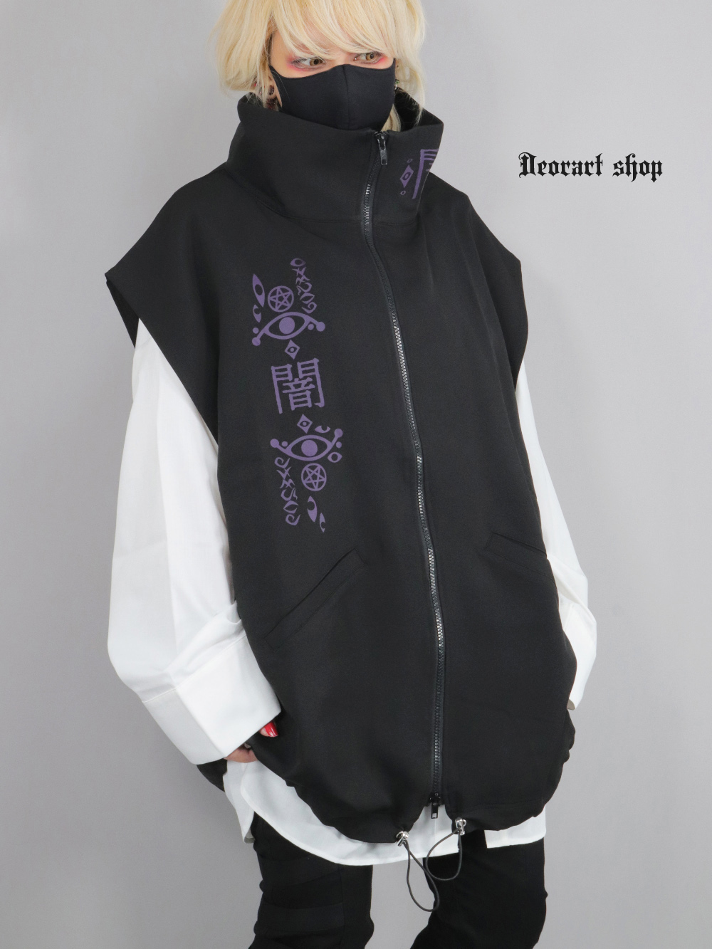Deorart,ディオラート,地雷系ジャージ,ハイネック,ベスト,ノースリーブ,重ね着,サイバー,サイバーパンク,妖怪,和装,ホラー,着物,振袖,闇,漢字,原宿系,ジ,V系,emo,punk,rock,harajyuku,メンズ,レディース,オーバーサイズ,大きいサイズ,ゴシック,モード,ファッション,服,通販