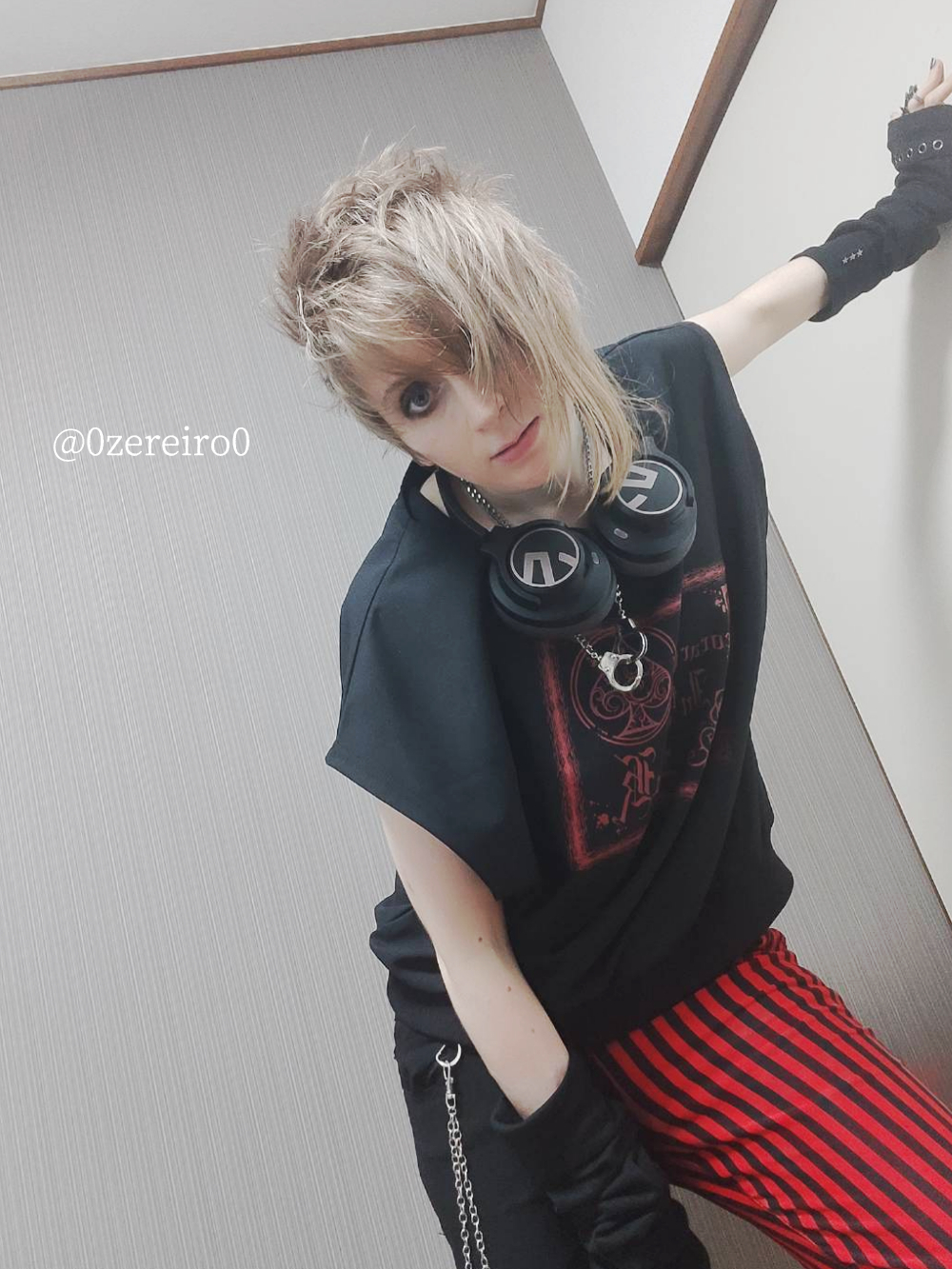 Deorart,ディオラート,モデル,アンバサダー,着用モデル,model,インフルエンサー,V系ファッション,ヴィジュアル系,30代,40代,50代,バンド,コスプレ衣装,ダンス衣装,メンズファッション,レディスファッション,地雷系男子,地雷系女子