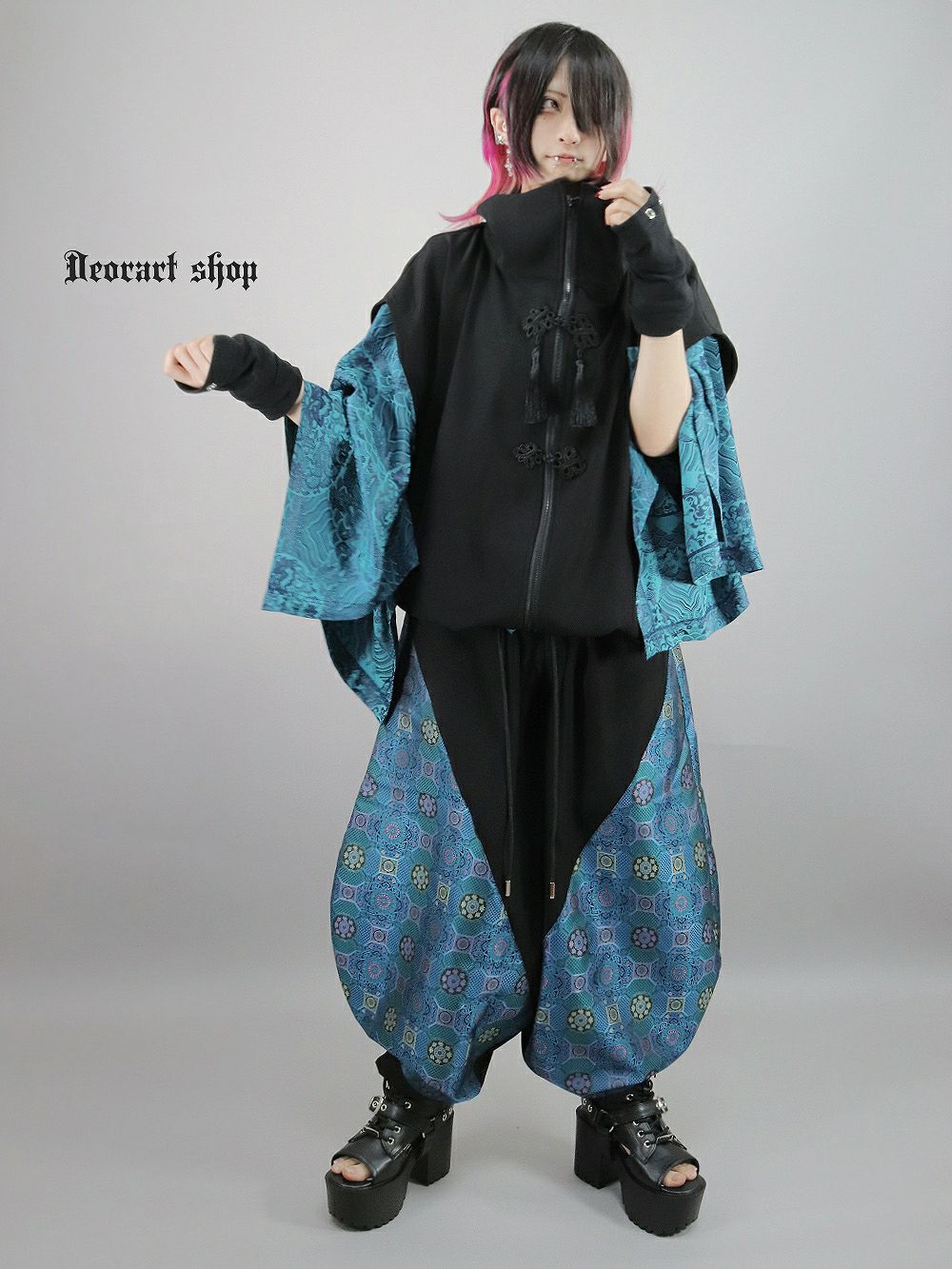 Deorart,ディオラート,V系,地雷系,中華柄,ハイネック,スタンドネック,ベスト,チャイナボタン,新中式,中華マフィア,チャイニーズマフィア,コーデ,ホスト,コンカフェ,ライブ,ファッション,ダンス衣装,メンズ,レディス,男装