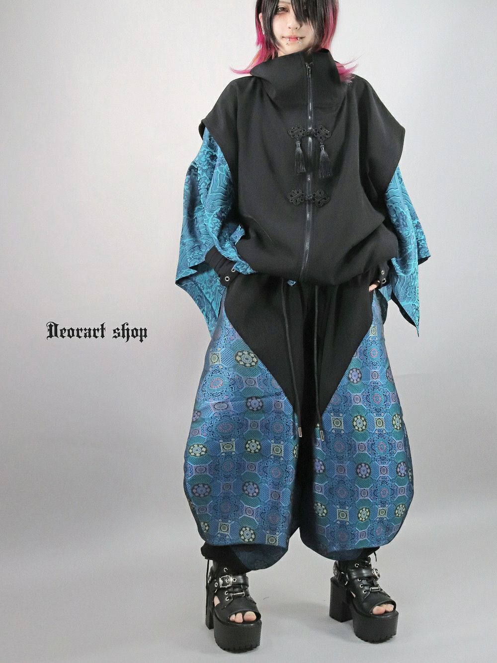 Deorart,ディオラート,V系,地雷系,中華柄,ハイネック,スタンドネック,ベスト,チャイナボタン,新中式,中華マフィア,チャイニーズマフィア,コーデ,ホスト,コンカフェ,ライブ,ファッション,ダンス衣装,メンズ,レディス,男装