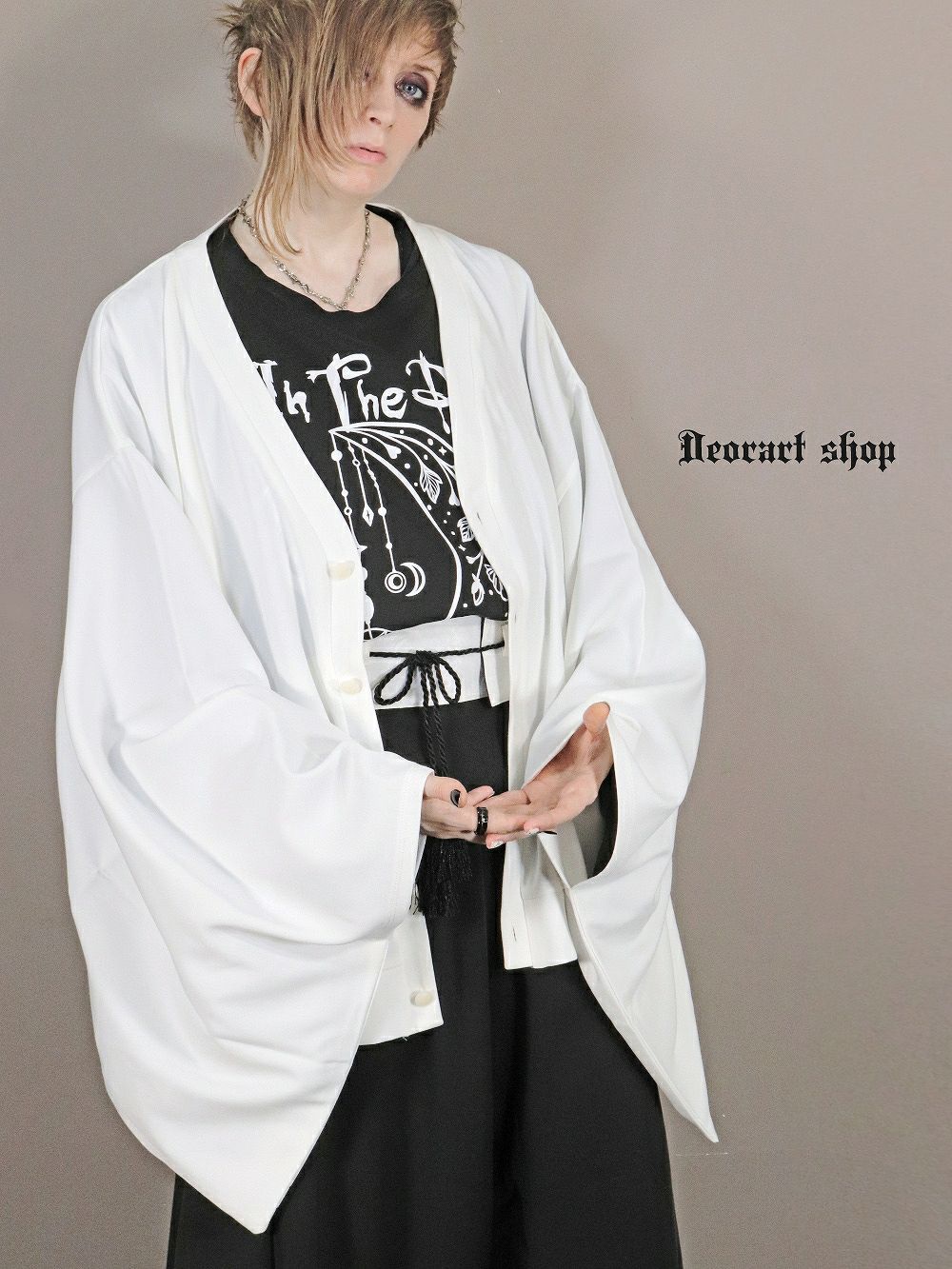 Deorart,ディオラート,モード,ゴシック,セットアップ,モノトーン,着物袖,振袖,和装セットアップ,カーディガン,羽織り,魔導士,魔法使い,ポンチョ,ワイド袖,新中式,チャイナ柄,ライブ,ファッション,衣装,メンズ,レディス,衣装,通販
