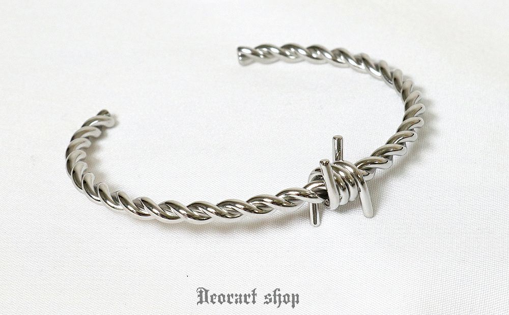 Deorart,ディオラート,有刺鉄線,スタッズ,バングル,腕輪,重ね付け,V系,ヴィジュアル系,サブカル,ファッション,連結,アーマーリング,メンズ,レディス ,emo,Vrock,kimono,anime,fashion