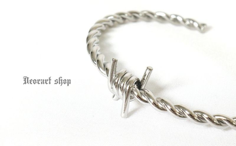 Deorart,ディオラート,有刺鉄線,スタッズ,バングル,腕輪,重ね付け,V系,ヴィジュアル系,サブカル,ファッション,連結,アーマーリング,メンズ,レディス ,emo,Vrock,kimono,anime,fashion