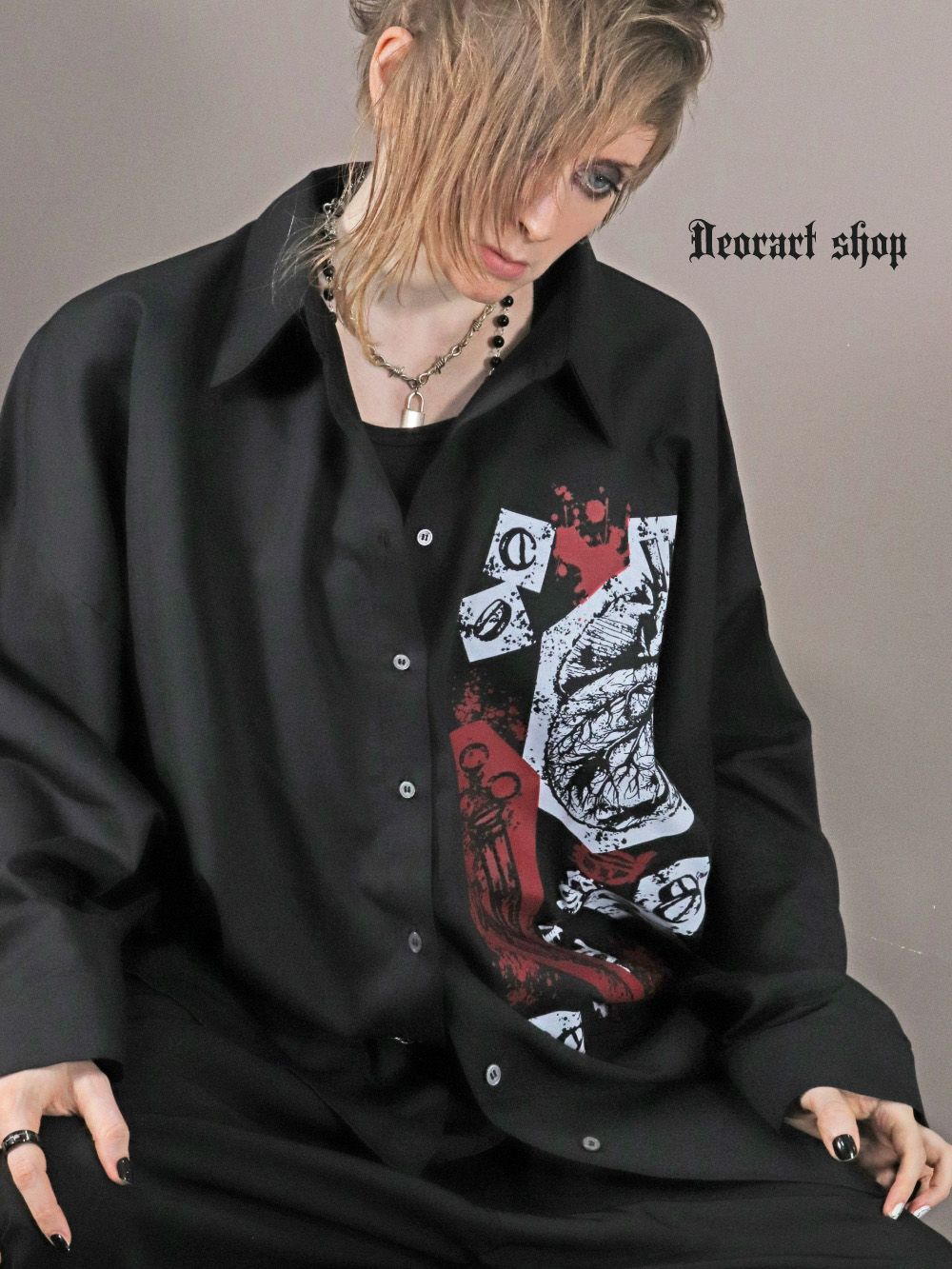 Deorart,ディオラート,病院風コーデ,血まみれ,包帯,ナースコーデ,ドクター,注射器,聴診器,プリント,医者,白衣,マッドサイエンティスト,ホラー,コスプレ,ゴスロリ,通販,地雷系,ハロウィン,衣装,バンド,コンカフェ,V系,ヴィジュアル系,男,メンズ,レディース,ファッション,mad scientist,emo,fashion