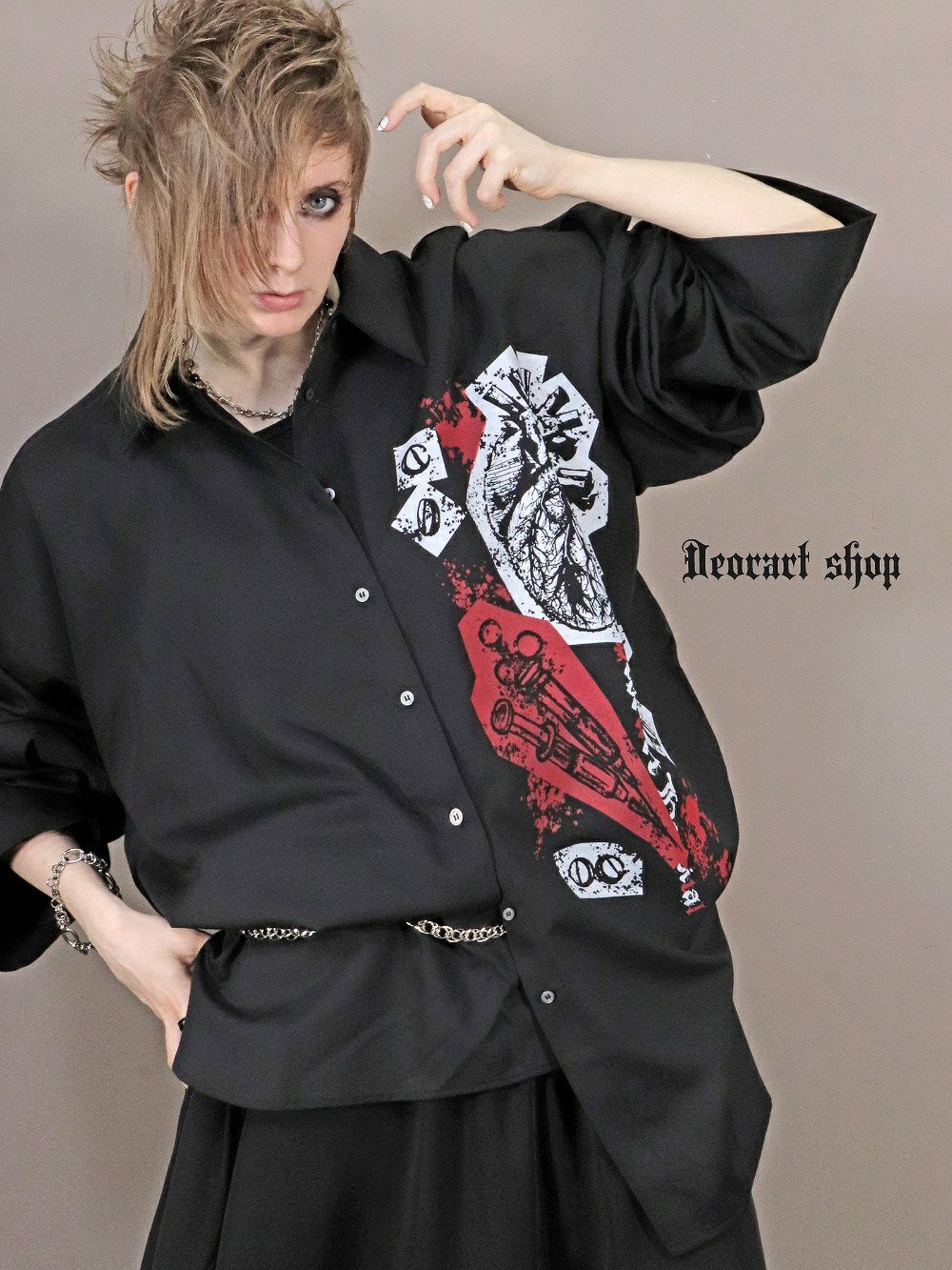 Deorart,ディオラート,病院風コーデ,血まみれ,包帯,ナースコーデ,ドクター,注射器,聴診器,プリント,医者,白衣,マッドサイエンティスト,ホラー,コスプレ,ゴスロリ,通販,地雷系,ハロウィン,衣装,バンド,コンカフェ,V系,ヴィジュアル系,男,メンズ,レディース,ファッション,mad scientist,emo,fashion