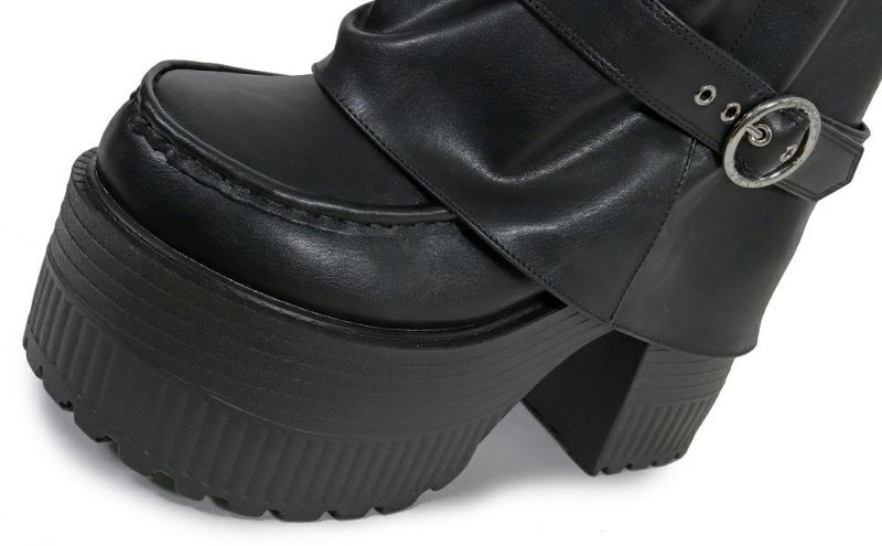 Deorart,ディオラート,通販,レッグカバー,ハトメ,シューズ,厚底ブーツ,ショートブーツ,かっこいい,かわいい,レディース,ゴシックファッション,V系ファッション,地雷系女子,地雷系男子,歩きやすい,疲れにくい