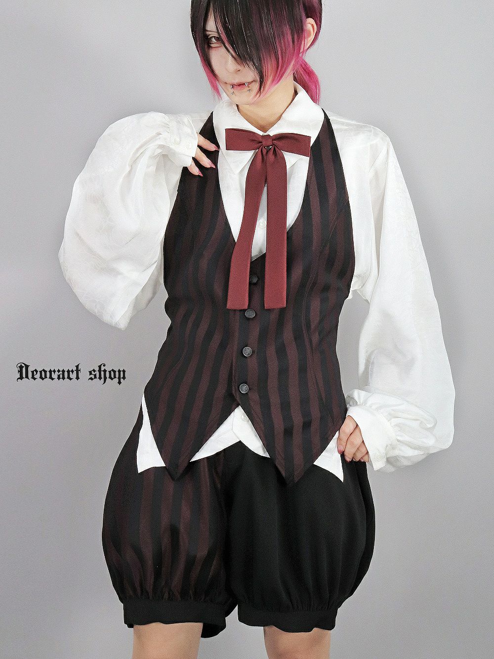 Deorart,ディオラート,V系,ストライプ,ホラー,地雷系,執事風ギャルソン,マント,ベスト,ジレ,中世,王子,セットアップ,V系,ヴィジュアル系,コーデ,ホスト,コンカフェ,ライブ,ファッション,ダンス衣装,メンズ,レディス,男装