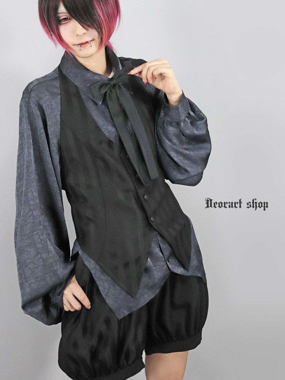 Deorart,ディオラート,V系,ストライプ,ホラー,地雷系,執事風ギャルソン,マント,ベスト,ジレ,中世,王子,セットアップ,V系,ヴィジュアル系,コーデ,ホスト,コンカフェ,ライブ,ファッション,ダンス衣装,メンズ,レディス,男装